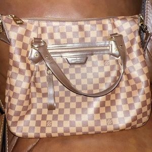 Louis Vuitton Damier Ebene Evora MM. Excellent condition.
